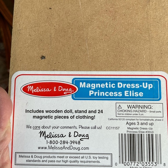 Melissa & Doug, Magnetic Dress-Up, Princess Elise - Picture 3 of 3